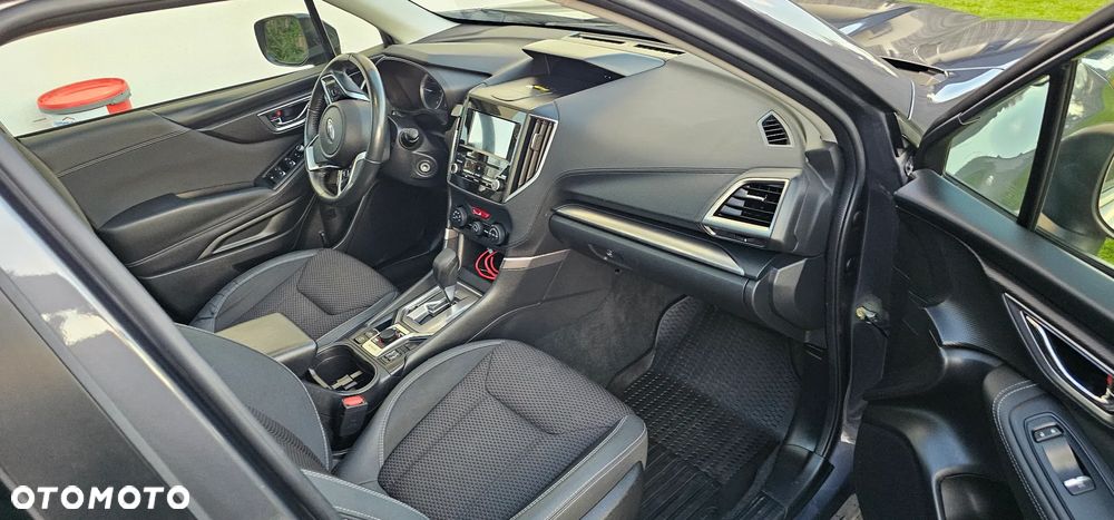 Subaru Forester 2.0 i Platinum (EyeSight) Lineartronic - 10