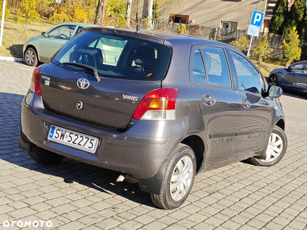 Toyota Yaris 1.0 Luna A/C - 3