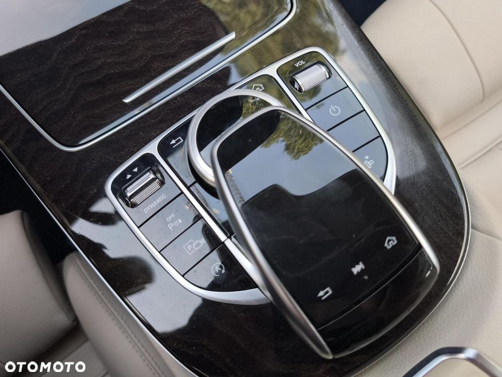 Mercedes-Benz Klasa E - 18