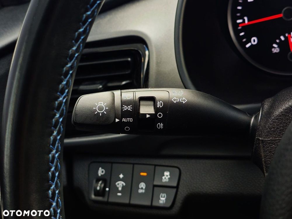 Kia Stonic 1.0 T-GDI MHEV L - 12