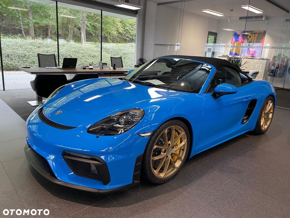 Porsche 718 Spyder - 26