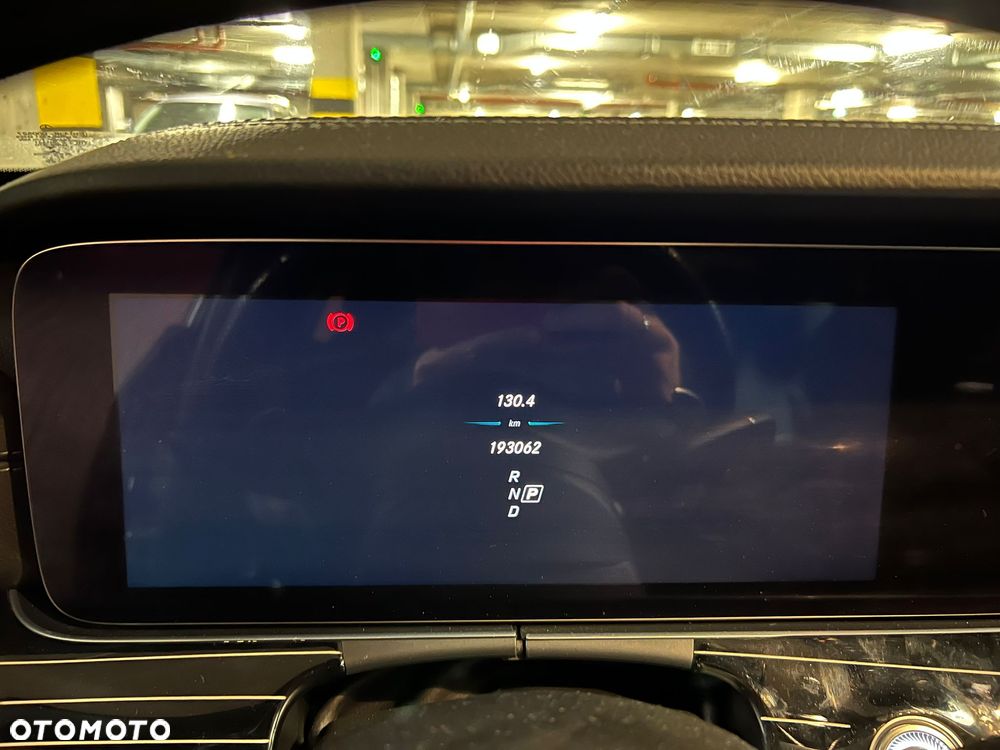 Mercedes-Benz Klasa E AMG 53 4-Matic+ - 13