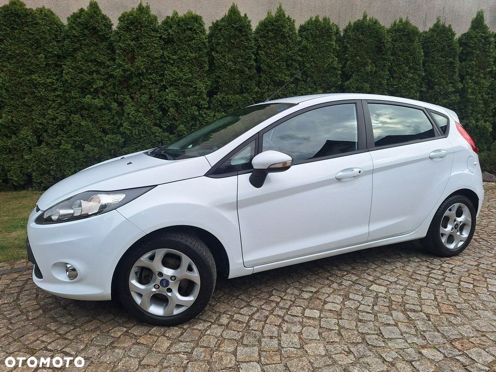 Ford Fiesta - 32