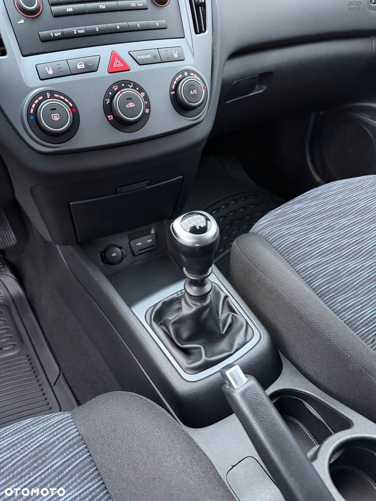 Kia Ceed 1.4 Optimum + - 27
