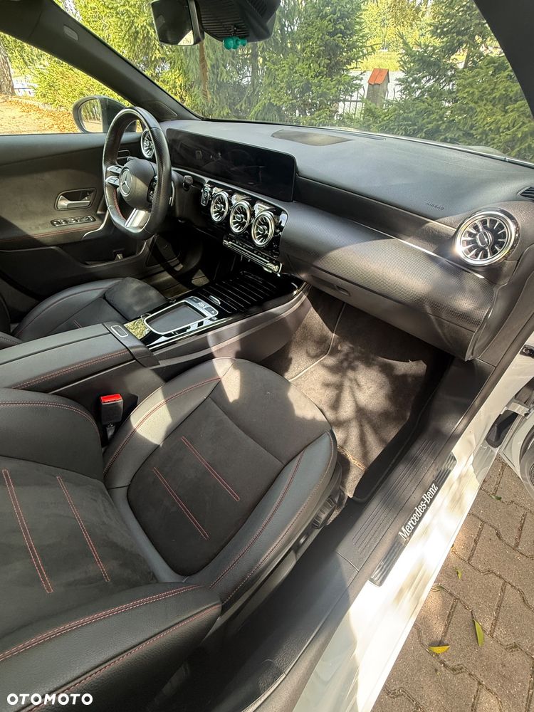 Mercedes-Benz Klasa A 250 4Matic 8G-DCT AMG Line Advanced - 35