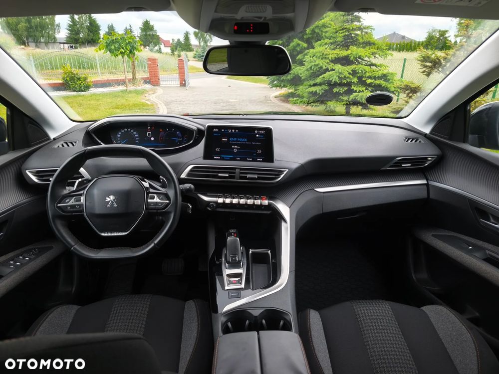 Peugeot 3008 1.6 BlueHDi Active S&S EAT6 - 17