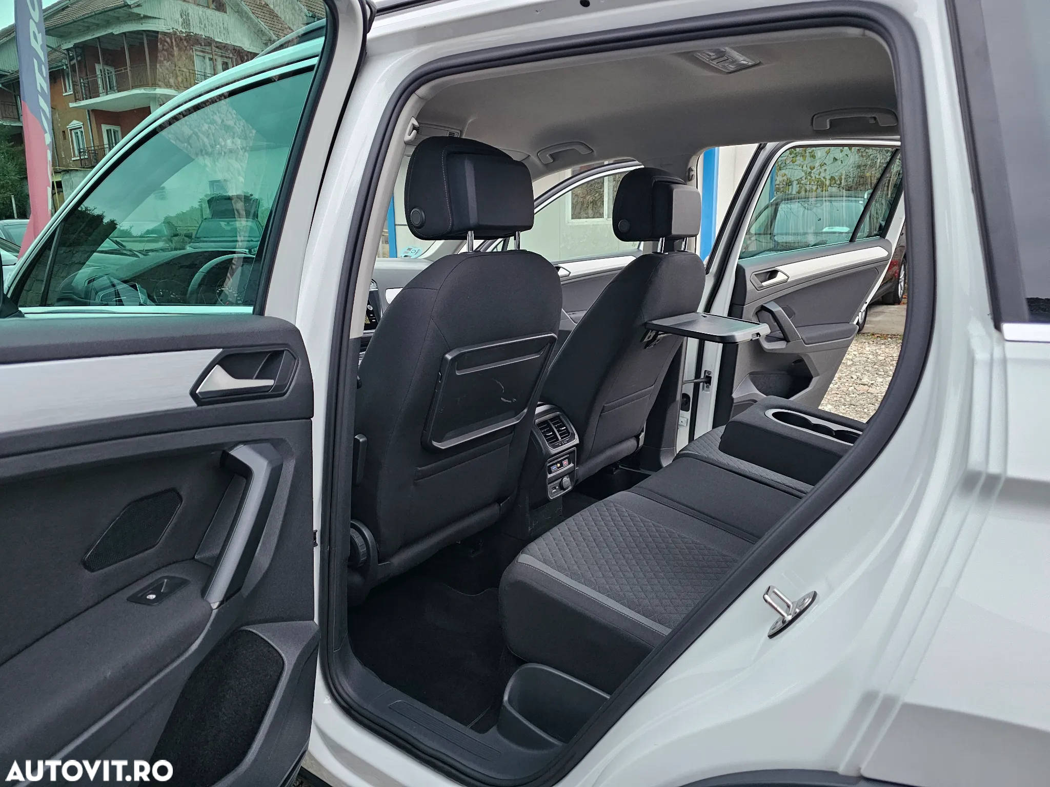 Volkswagen Tiguan 2.0 TDI SCR DSG R-Line - 22