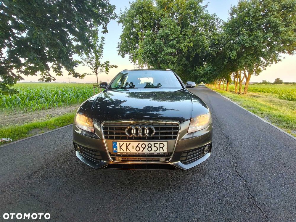 Audi A4 Limousine - 4