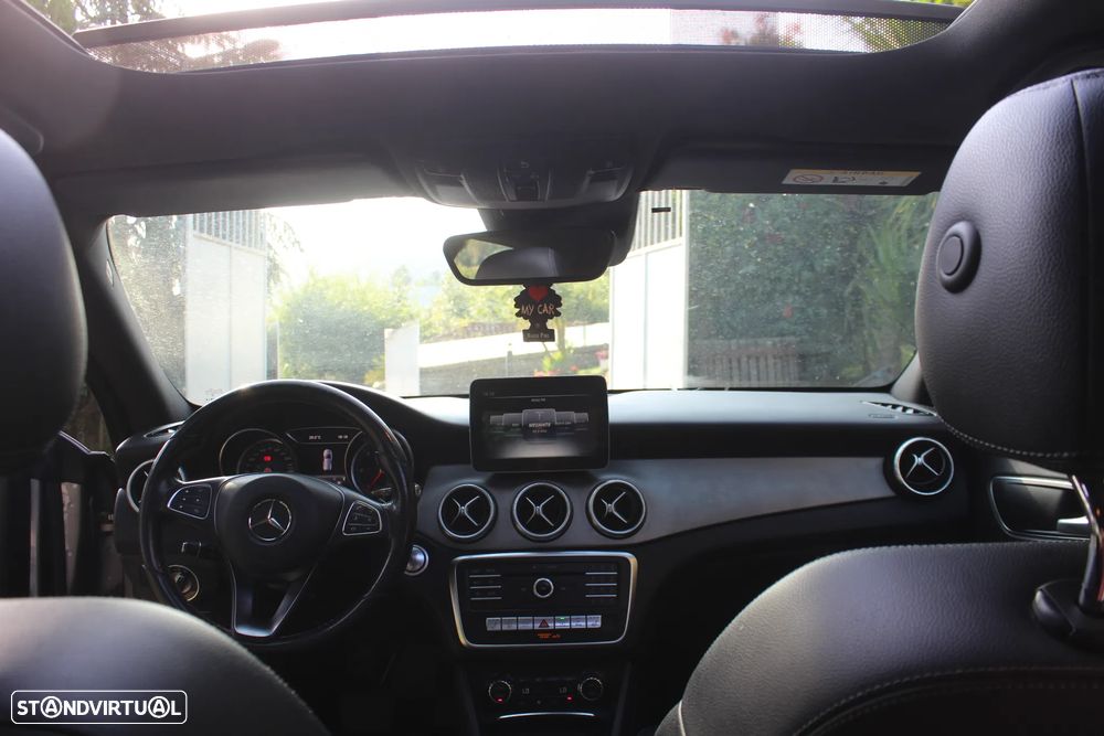 Mercedes-Benz CLA 200 d 4Matic 7G-DCT - 32