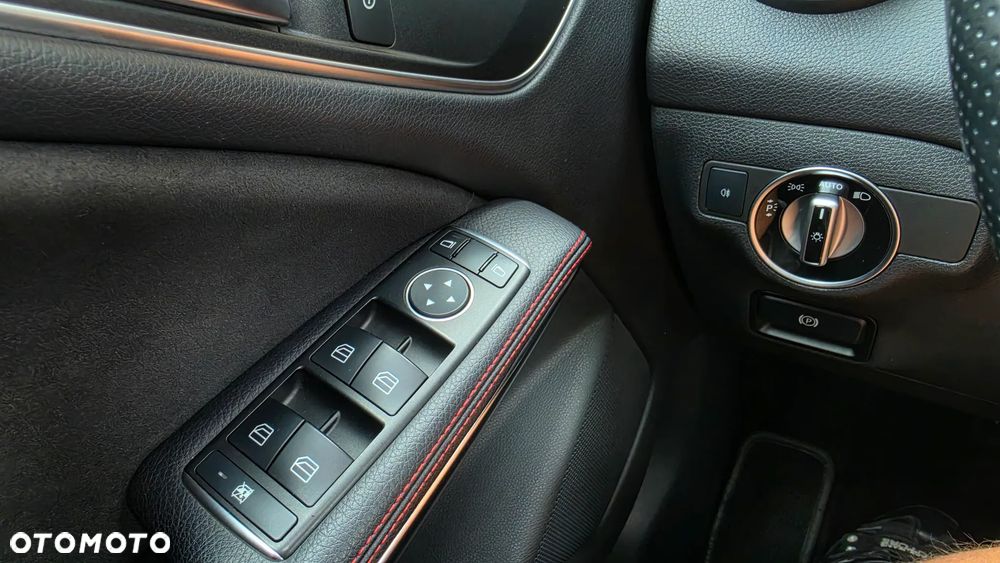 Mercedes-Benz CLA 200 7G-DCT AMG Line - 38