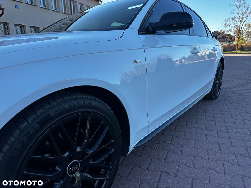 Audi A4 Limousine - 13