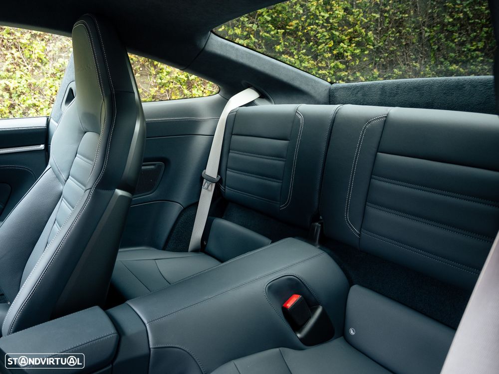 Porsche 911 (992) Turbo S PDK - 33