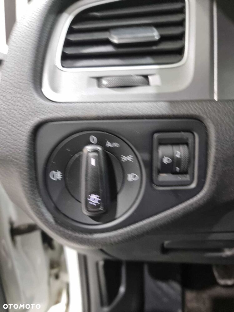 Volkswagen Golf - 19