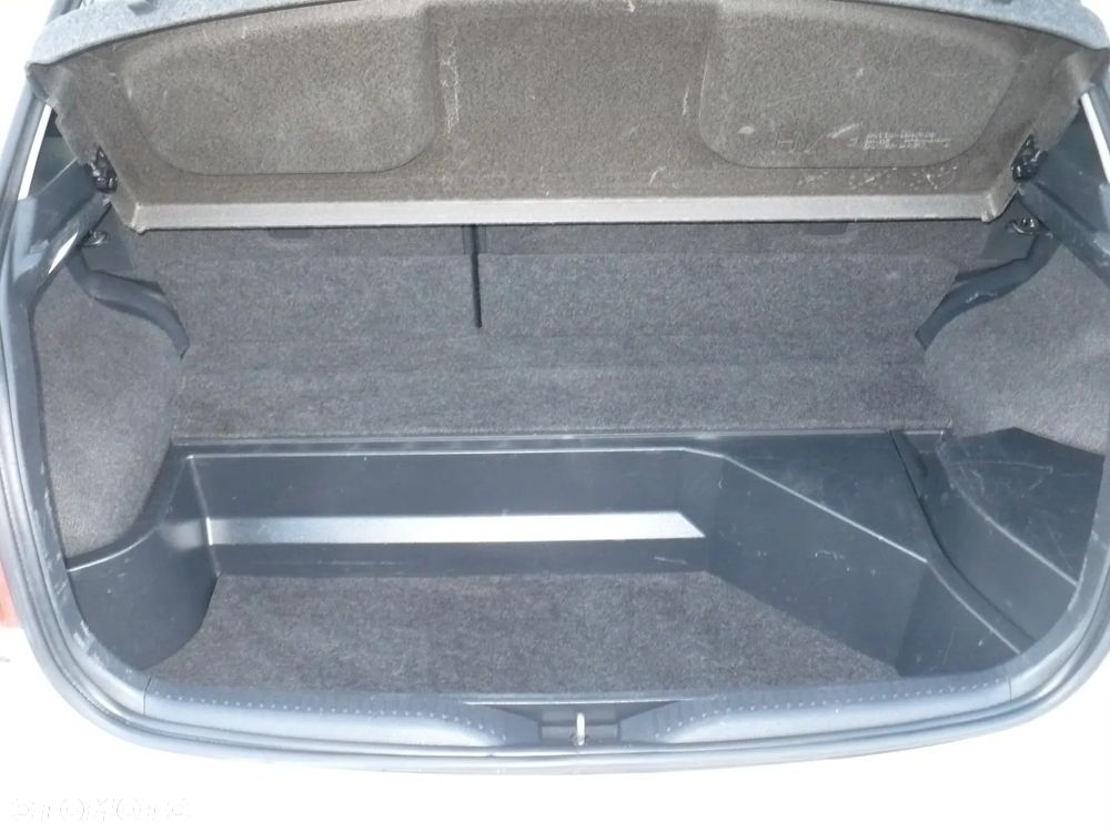 Toyota Auris 1.8 HSD Luna - 14