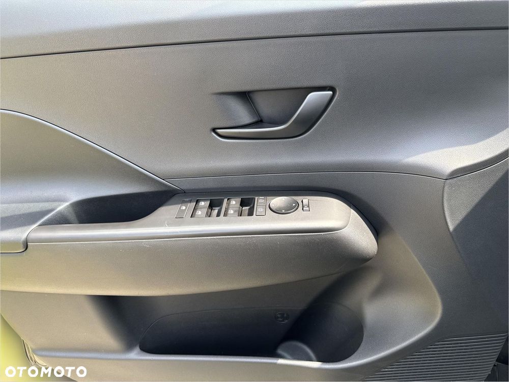 Hyundai Kona - 11