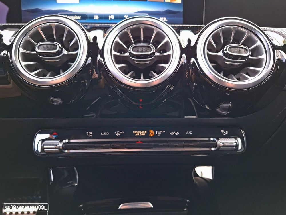 Mercedes-Benz CLA 180 d Shooting Brake AMG Line Aut. - 23