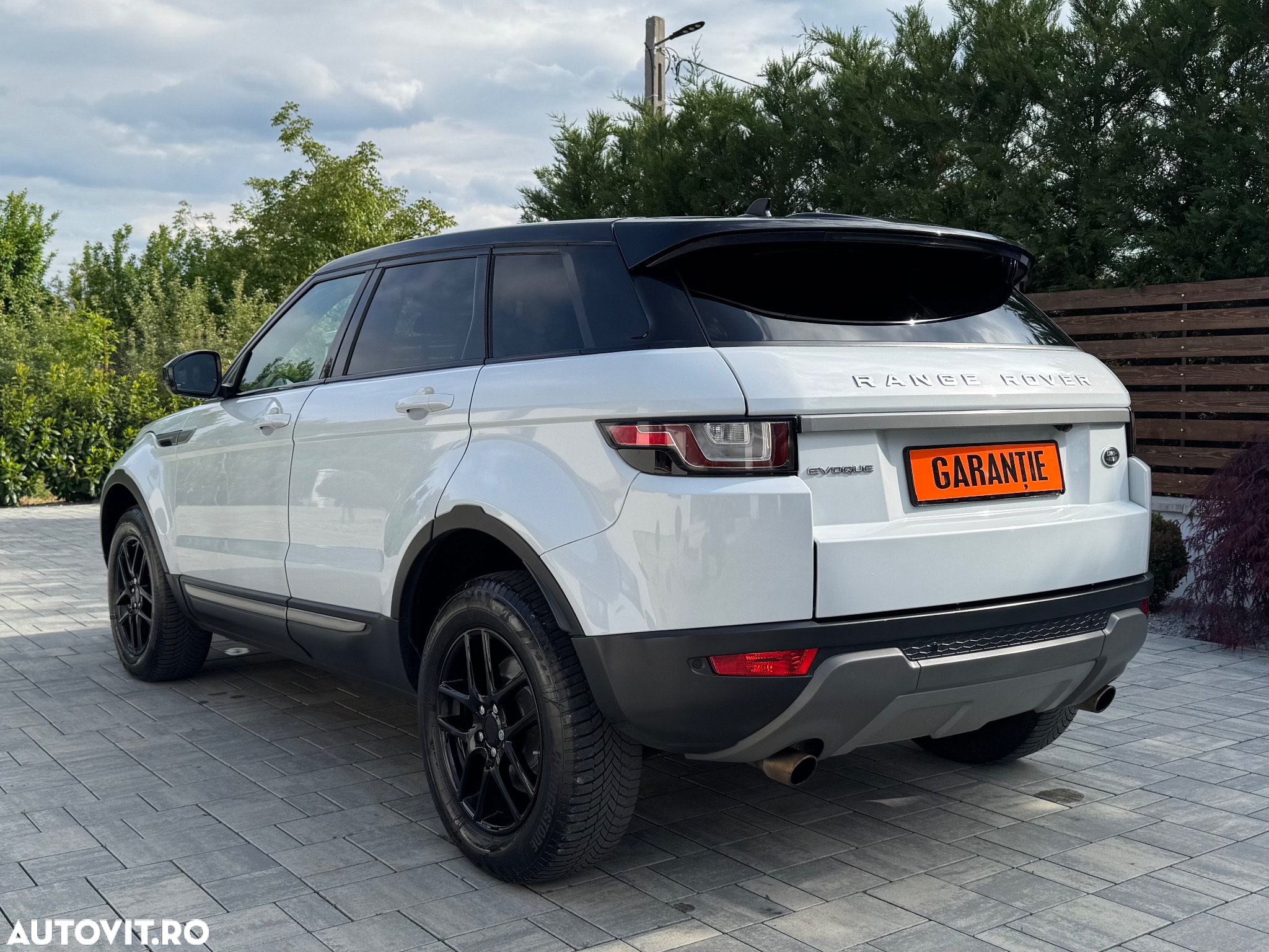 Land Rover Range Rover Evoque 2.0 D180 R-Dynamic HSE - 5