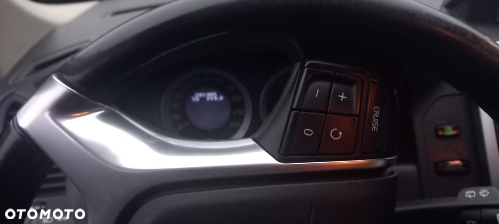 Volvo XC 60 2.4D AWD Summum - 6
