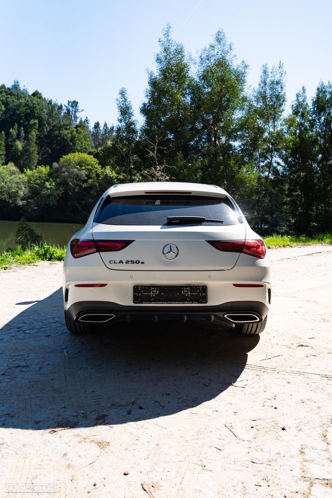 Mercedes-Benz CLA 250 e Shooting Brake AMG Line - 3