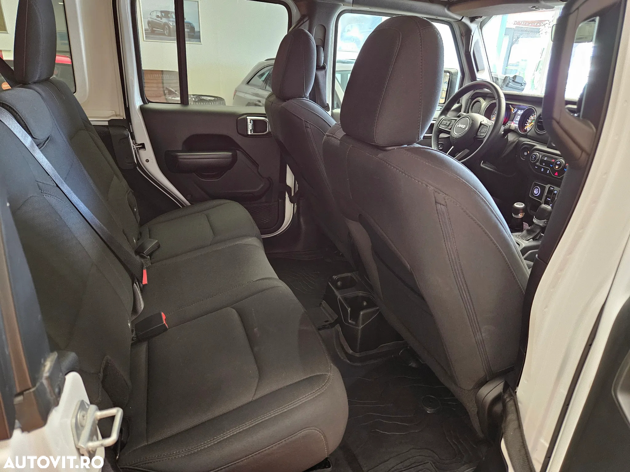 Jeep Wrangler Unlimited 2.2 CRDi AWD Automatik Sport - 18