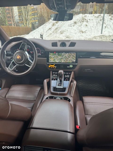 Porsche Cayenne - 5