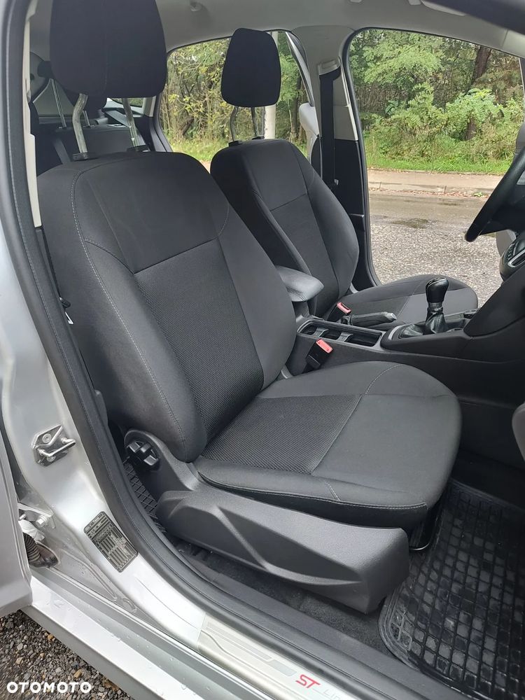 Ford Focus - 20