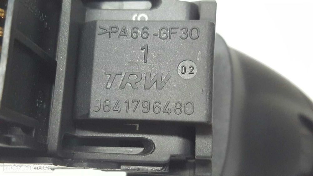 CONTROLE DO SISTEMA DE ÁUDIO / RÁDIO CD PEUGEOT PARTNER KOMBI ACTIVE - 3