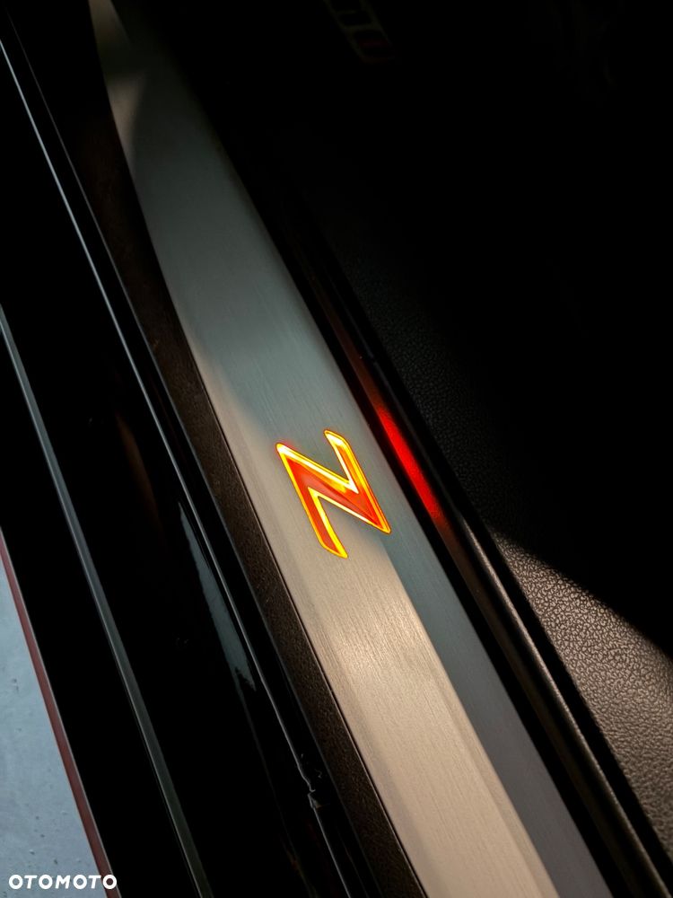 Nissan 370 Z - 21