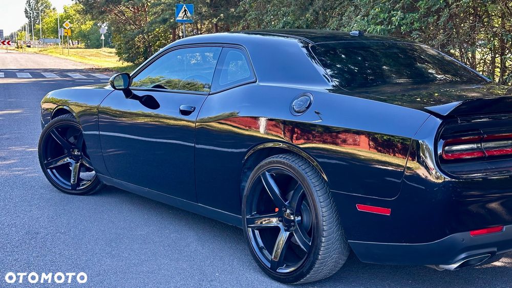 Dodge Challenger - 18