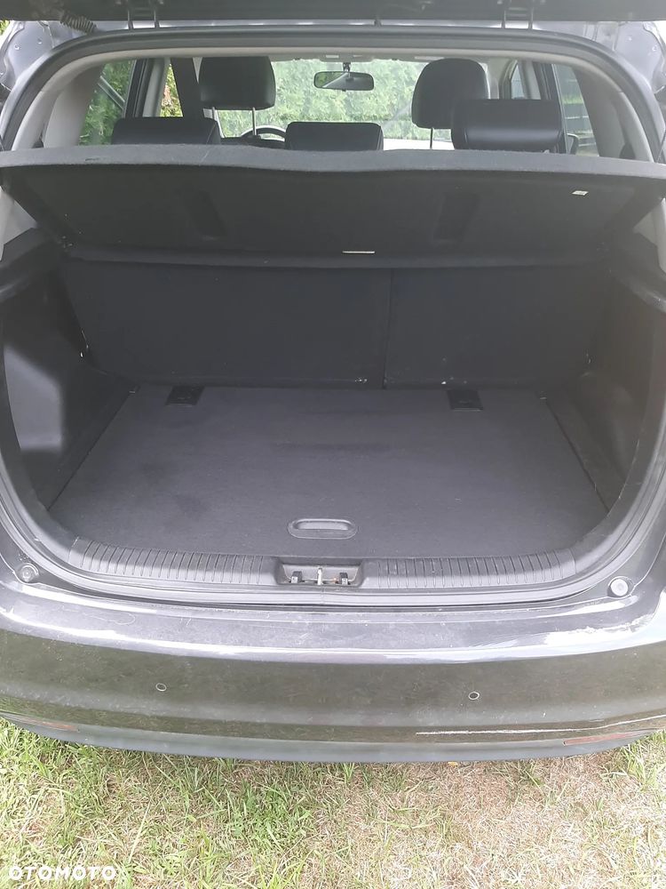 Kia Venga 1.6 L - 12