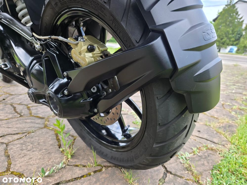 BMW R - 9