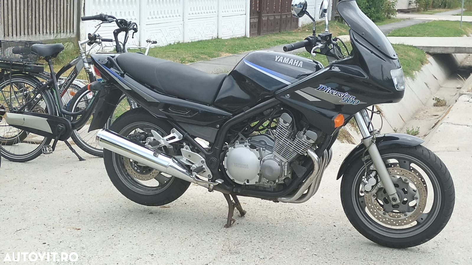Yamaha XJ 900R Seca - 1