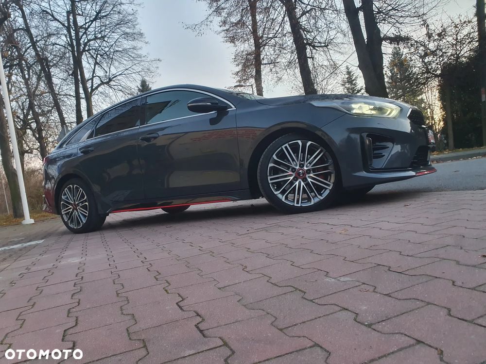 Kia ProCeed 1.6 T-GDI GT DCT - 33