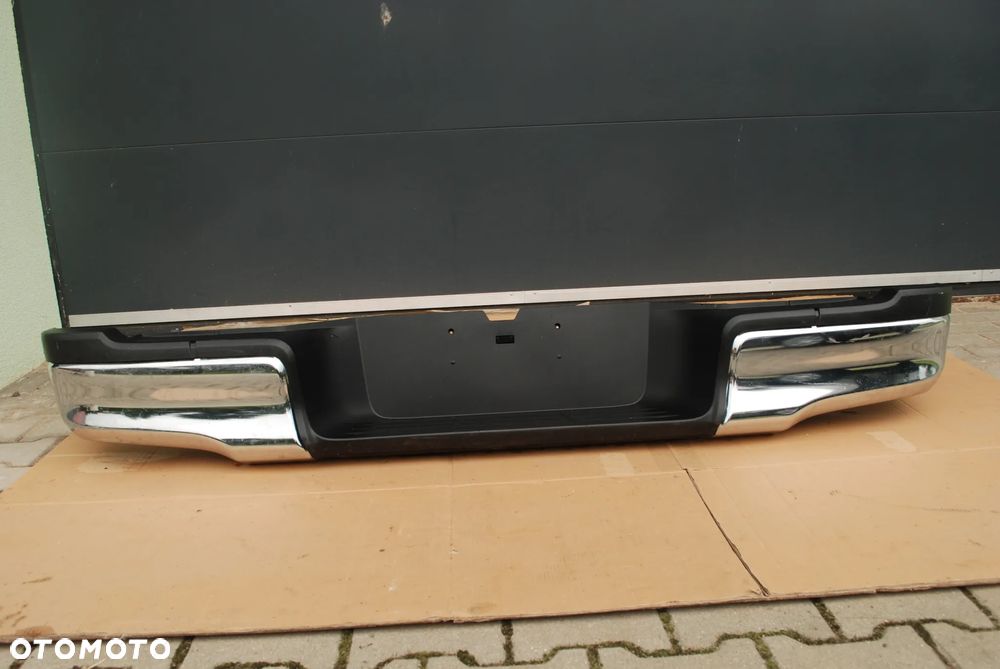 TOYOTA HILUX VIII  16 R.- Zderzak Tylny TYŁ KOMPLETNY