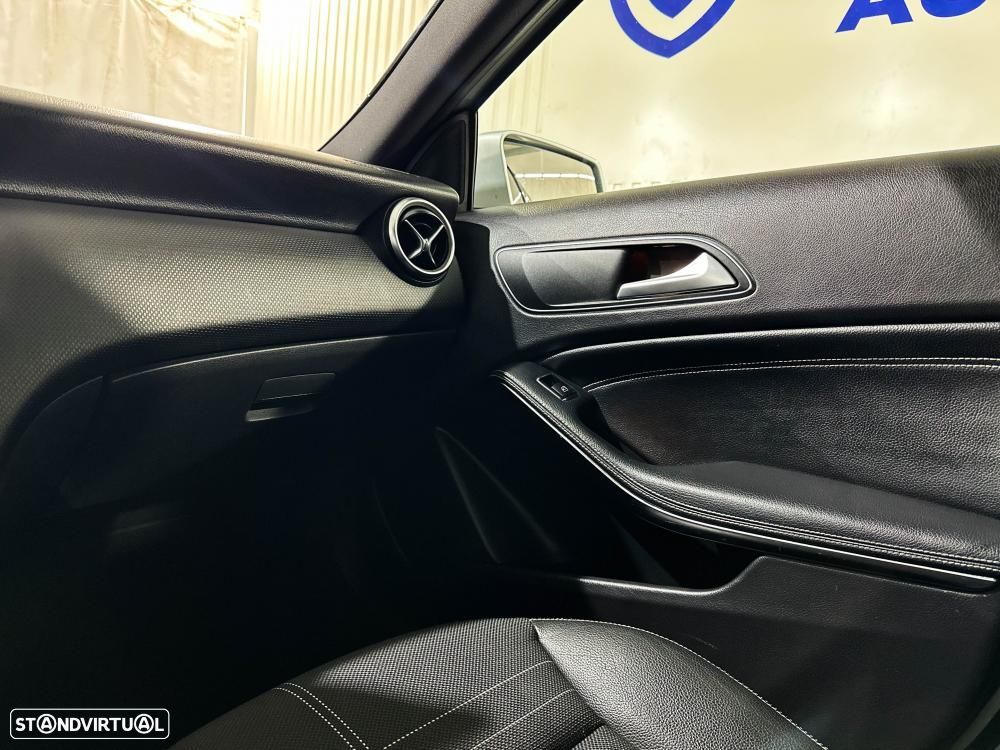 Mercedes-Benz A 180 d Urban - 23