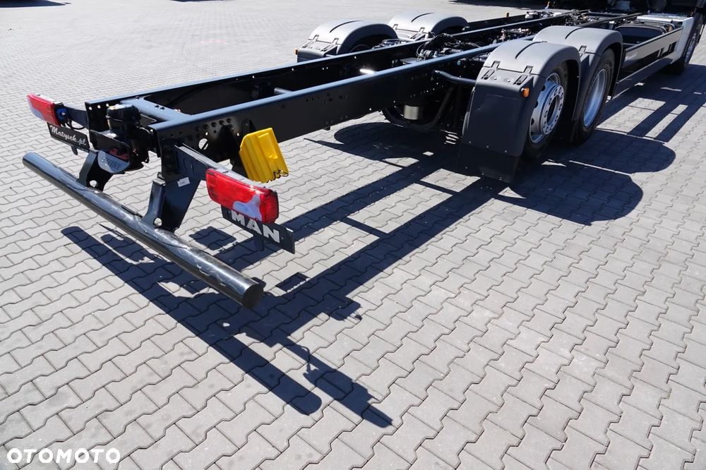 MAN TGX 26.520 / 6x2 / RAMA DŁ. 9,1M / OŚ PODNOSZONA / SKRĘTNA  / DO ZABUDOWY / FABRYCZNIE NOWY - 13