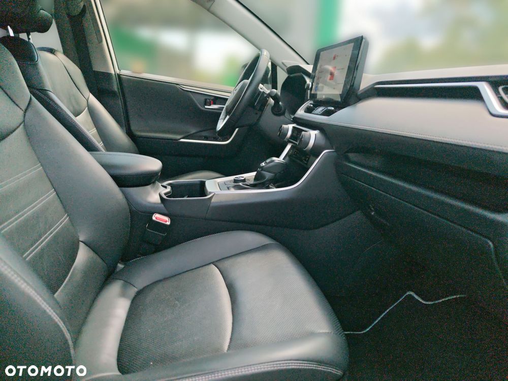 Toyota RAV4 - 11