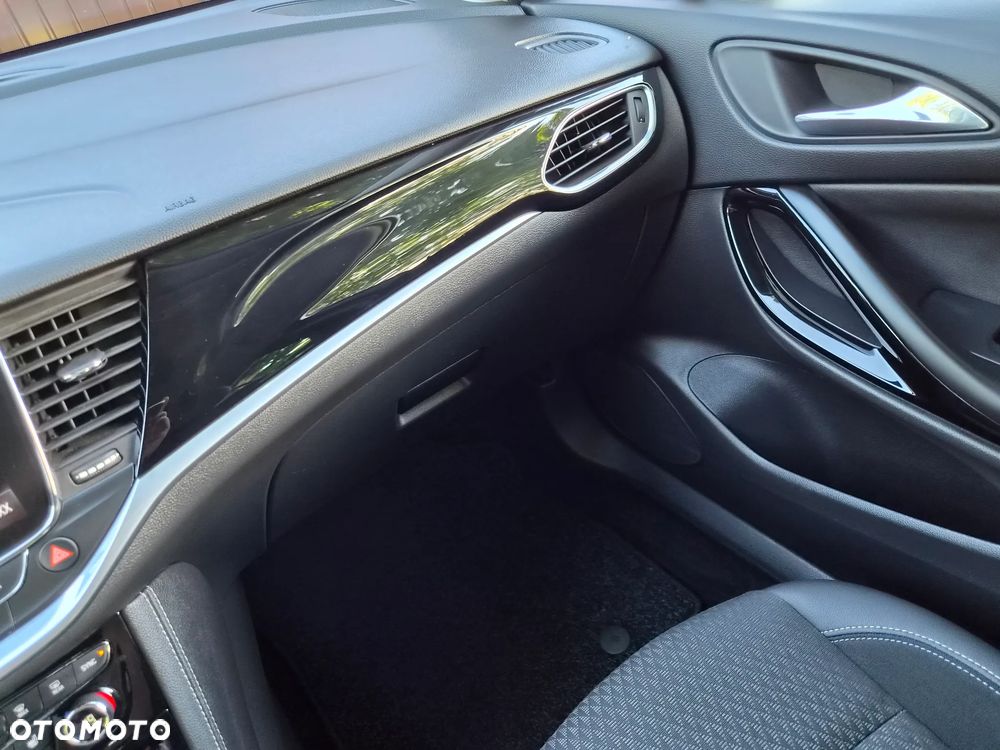 Opel Astra 1.4 Turbo Innovation - 19