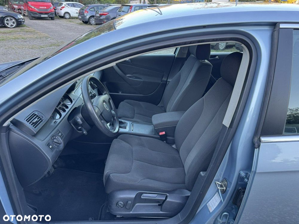 Volkswagen Passat - 23