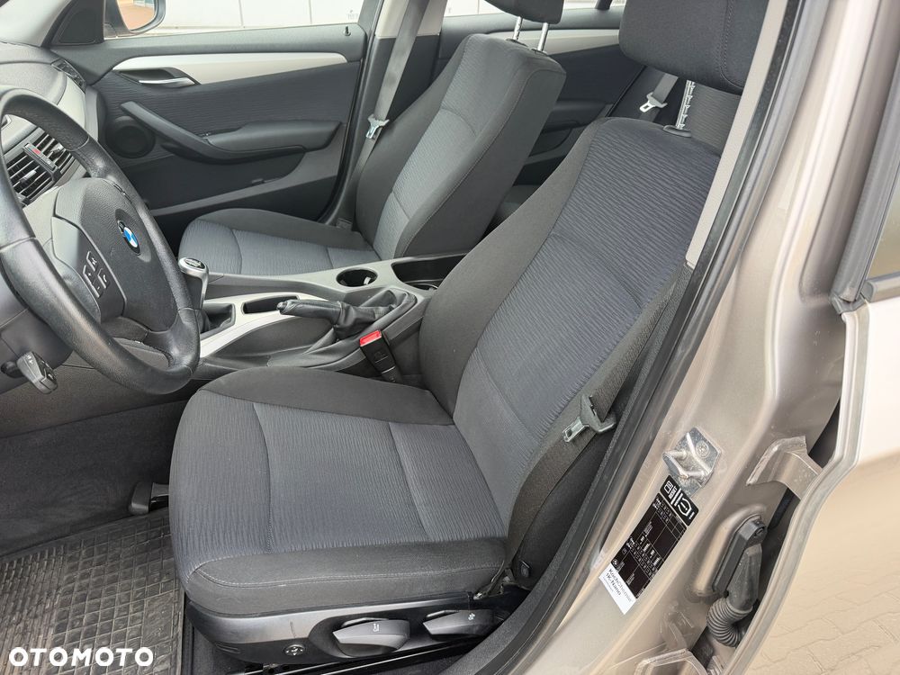 BMW X1 sDrive18i - 17