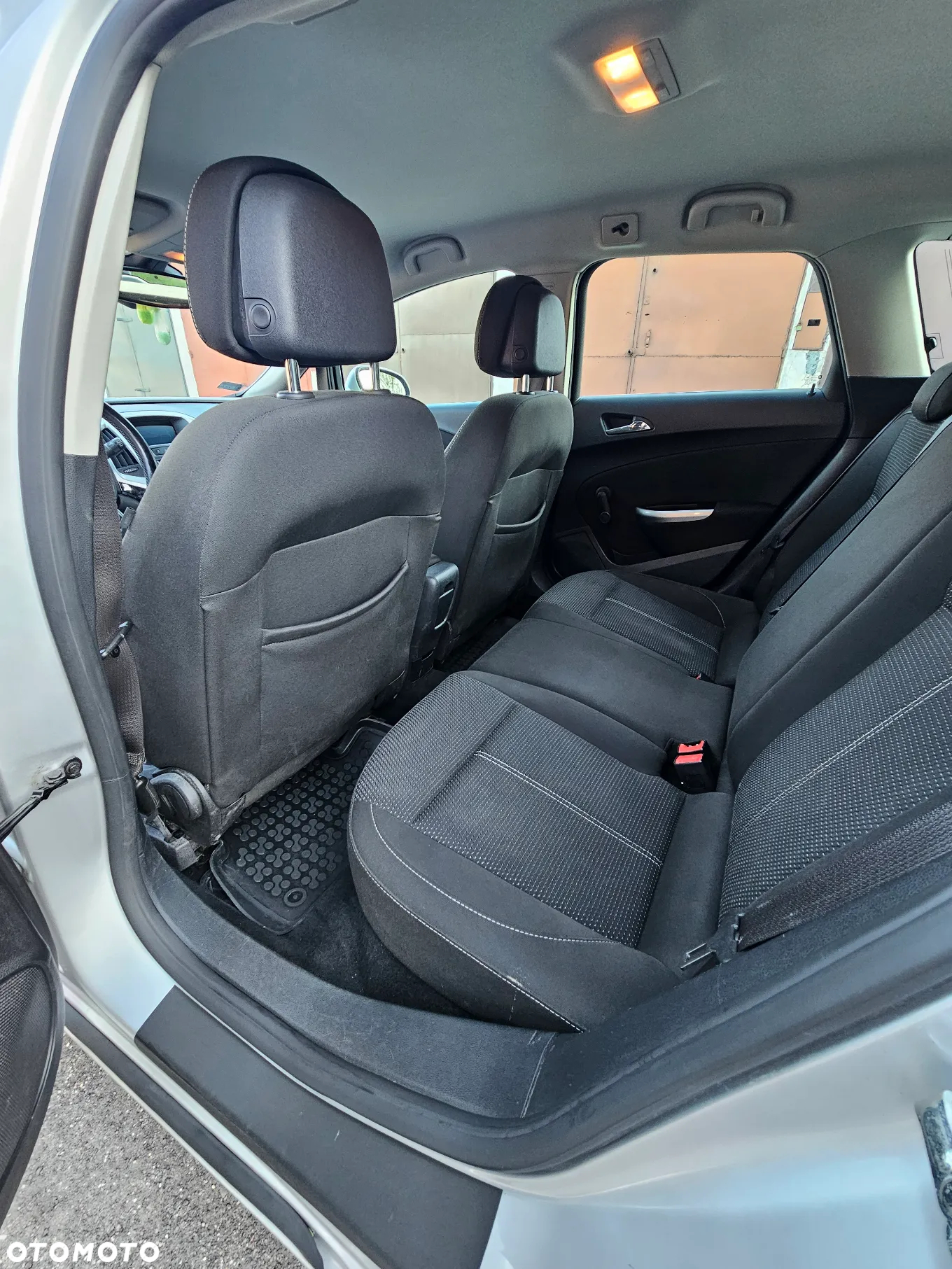 Opel Astra 1.7 CDTI DPF Cosmo - 9