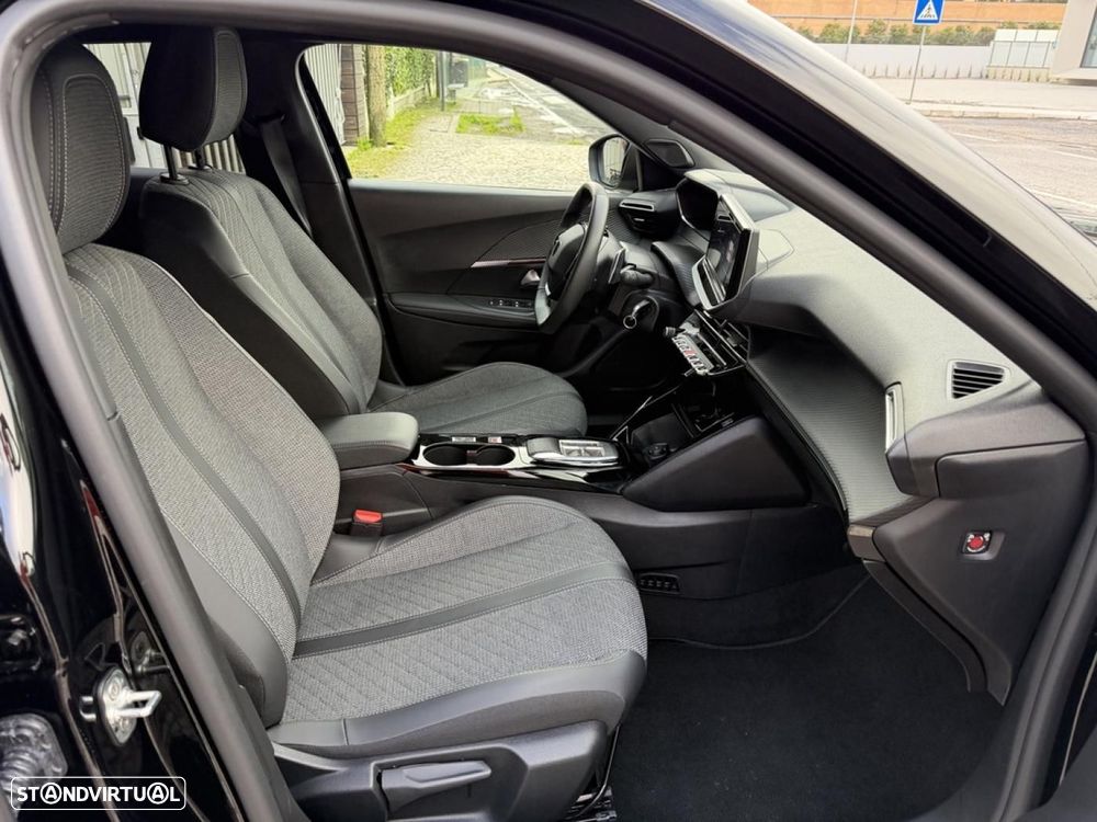 Peugeot 2008 1.2 Hybrid Allure e-DCS6 - 7