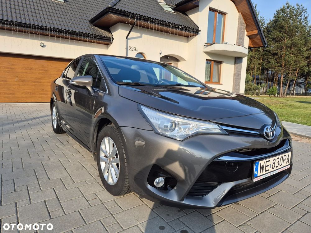 Toyota Avensis 1.6 Active - 3