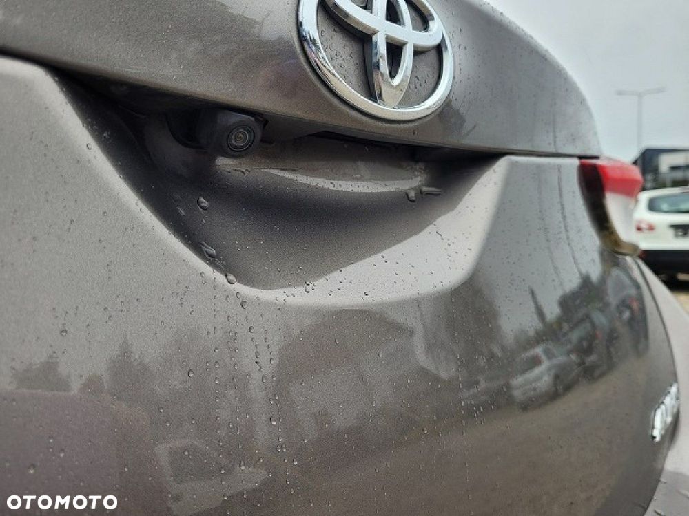 Toyota Auris - 13