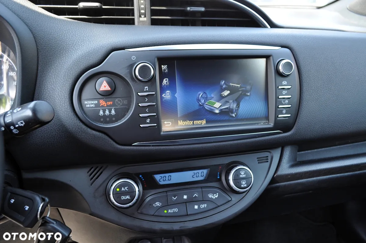 Toyota Yaris Hybrid 1.5 VVT-i Selection - 31