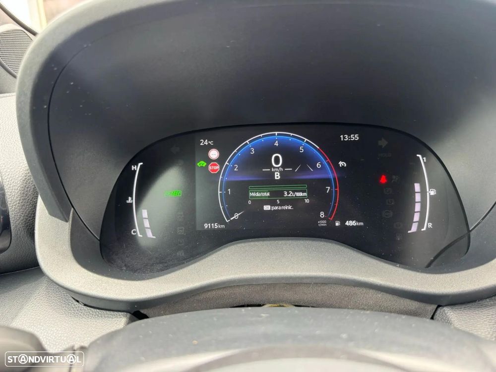 Toyota Yaris Cross 1.5 HDF Comfort Plus AWD - 27