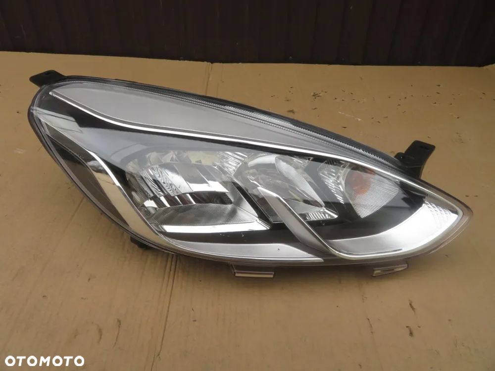 REFLEKTOR PRAWY FORD FIESTA MK8 LIFT LED 21R- KRAKÓW - 1