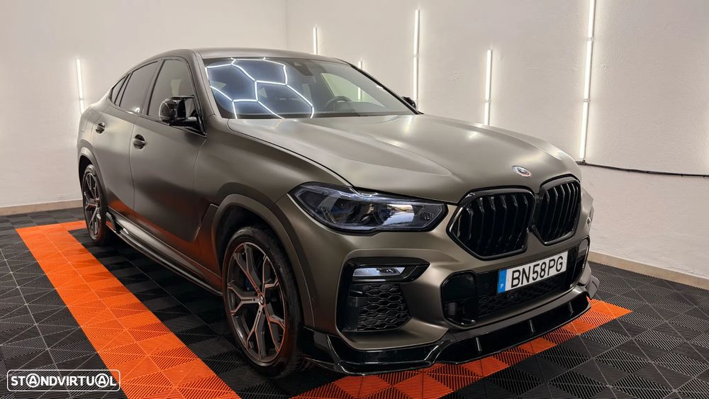 BMW X6 M50i - 1