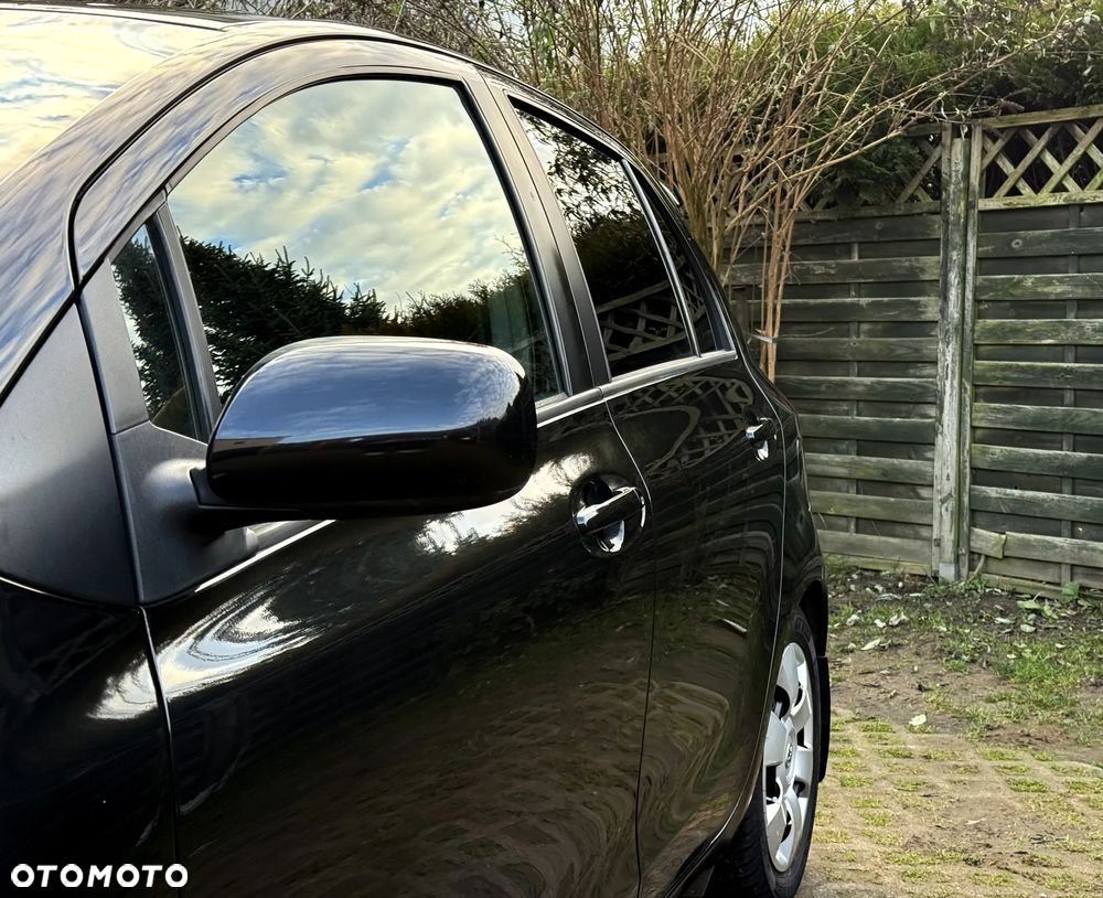 Toyota Yaris 1.3 Edition S - 32