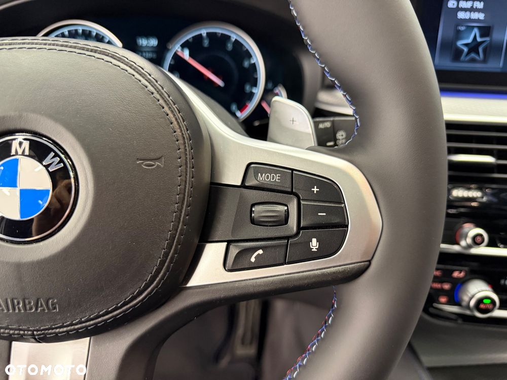 BMW Seria 5 520d M Sport Edition - 35